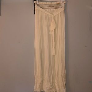 Maxi white skirt